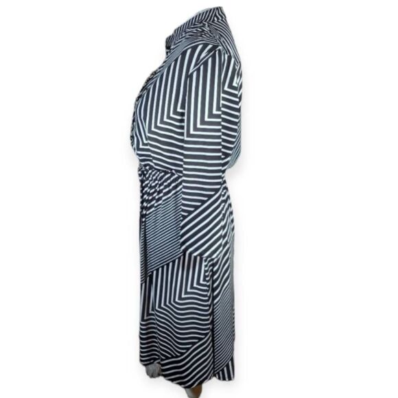 BLACK & WHITE STRIPE SHIRT DRESS  SZ.M/L EUC. - Picture 4 of 5